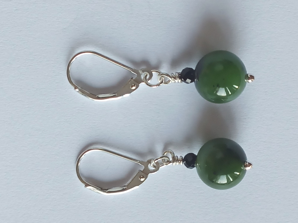silver earrings-leverbacks with jadeite and tourmaline beads-the colours are green and black--